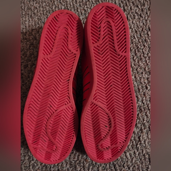 Adidas superstar original size 10.5 Turbo\black - Picture 3 of 4